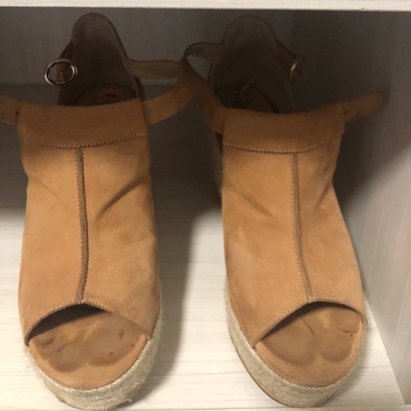 Tan wedge sandals - Picture 2 of 4